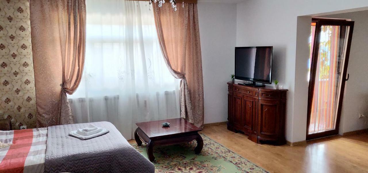 D&D Vila Villa Iasi Exterior photo